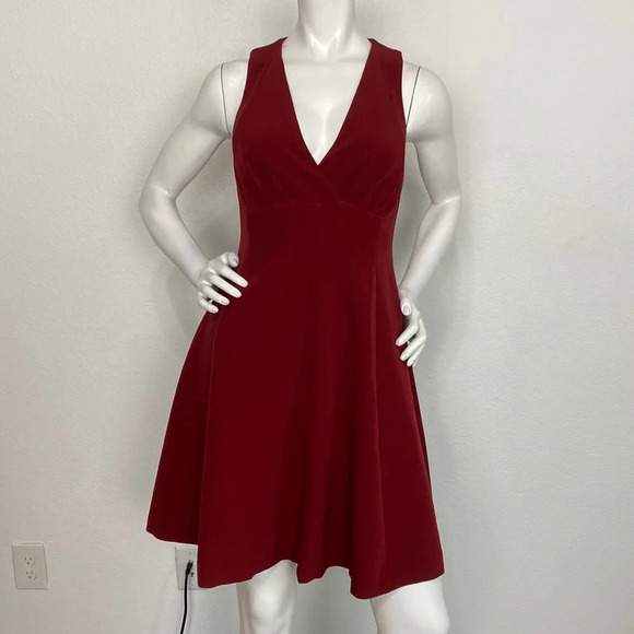 Modcloth Burgundy Red V-Neck Empire Waist A-Line Sleeveless Dress Size S - Picture 3 of 10